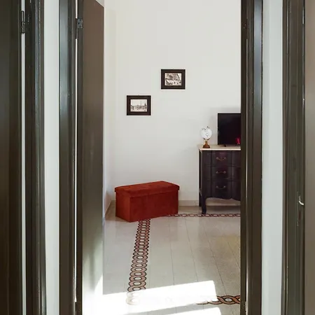 Апартаменты Stylish Flat For Up To 5 People - 200m From Metro Sangiovanni