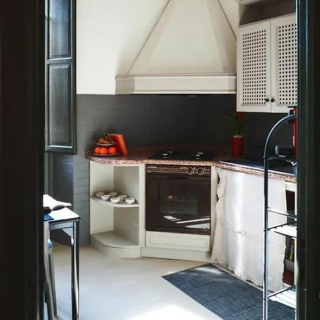 Апартаменты Stylish Flat For Up To 5 People - 200m From Metro Sangiovanni