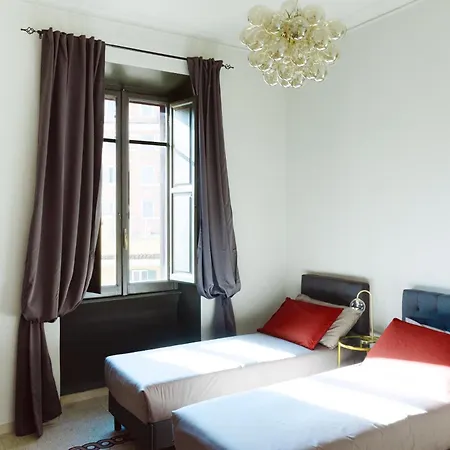 Stylish Flat For Up To 5 People - 200m From Metro Sangiovanni Апартаменты Рим